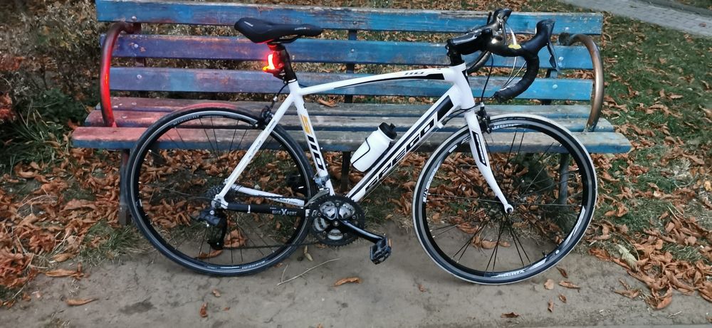 Bicicleta cursiera  full Shimano