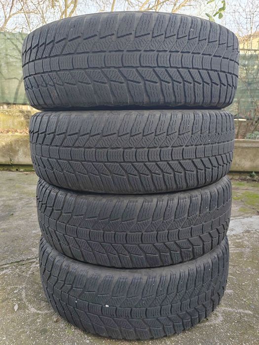 225/65/17 4бр.General Зимни гуми