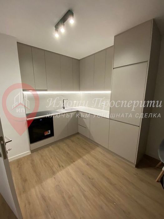 Дава се под наем Двустаен апартамент в София, Център - 45 кв.м за 650 € - Снимка #1