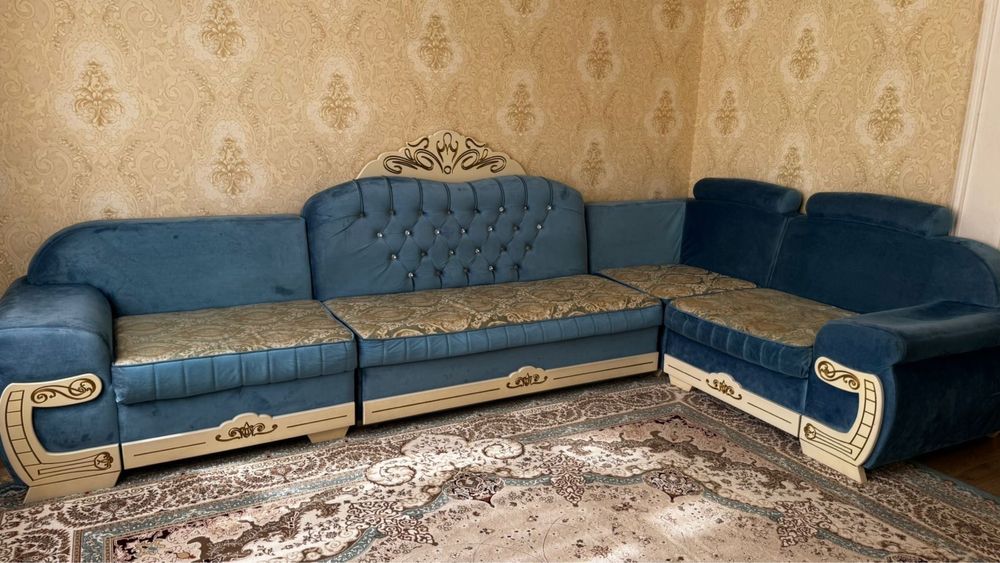 Срочно продам диван