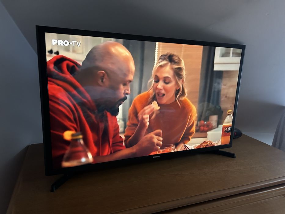 Vand Smart TV Samsung 80 cm