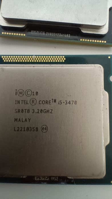 Lot procesoare Intel i3 i5 i7