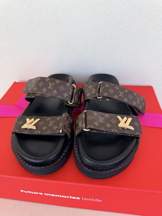 Vand papuci Louis Vuitton