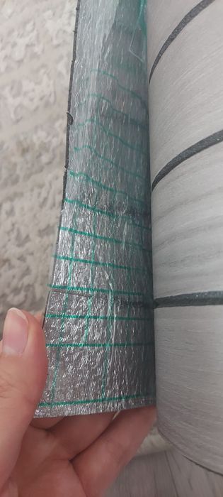 Продам самоклеящиеся обои (лувр)