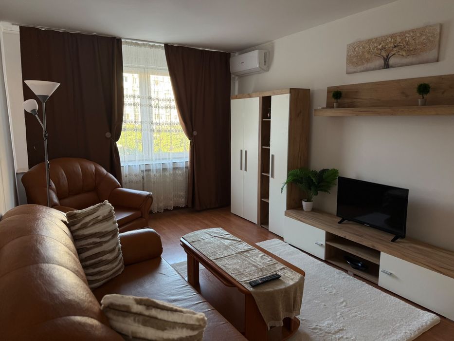 Particular, 3 camere , LANGA METROU