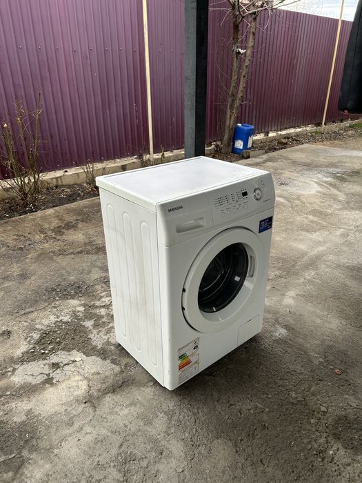 Продам стиральную машину