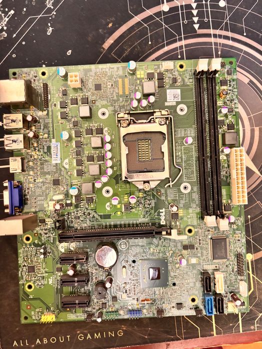 Placa de baza Dell MIH61R MB (LGA 1155, DDR3, USB 3.0, HDMI, VGA)