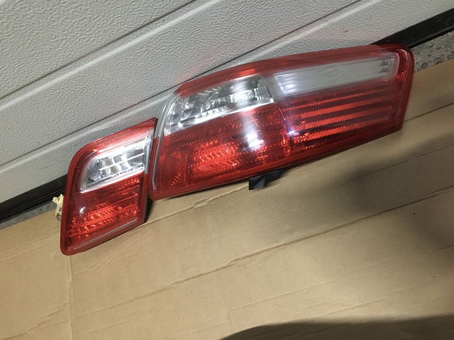 Stopuri/Triple Dreapta Toyota Camry XV40. 2007-2011. Volan stinga.