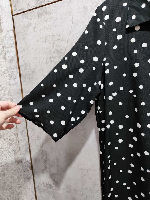 Продам новое платье с поясом