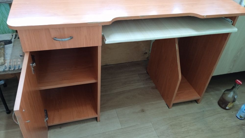 Стол письменный, компьютерный