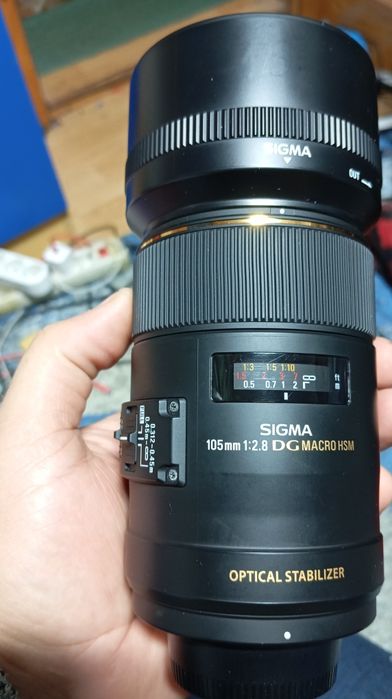 Obiectiv Sigma 105mm f2.8 DG Macro OS HSM pentru Nikon F