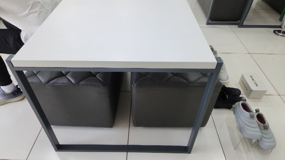 Продается комплект торговой мебели для магазина / бутика