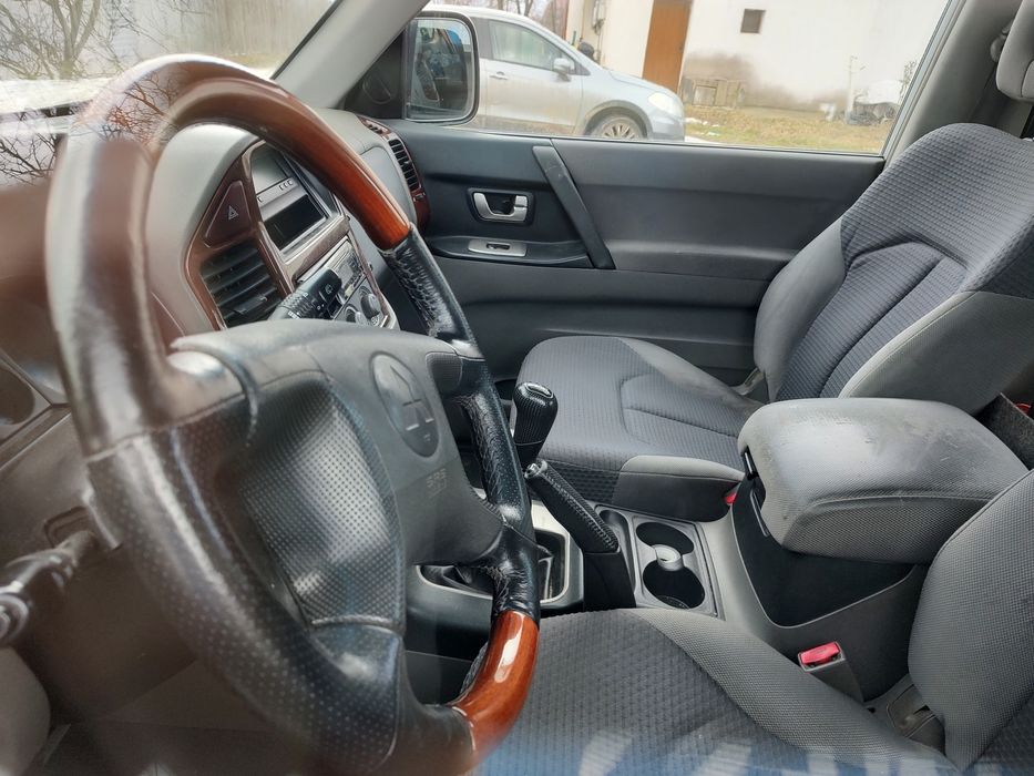 Mitsubishi Pajero autoutilitară