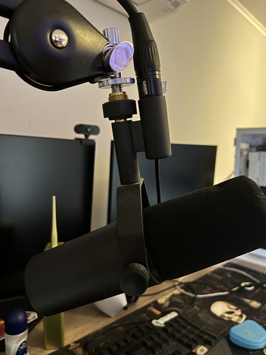 Shure SM7B + Rode BoomArm + El Gato Wave XLR