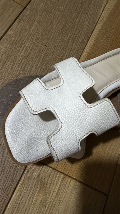 Papuci Hermes nr 39