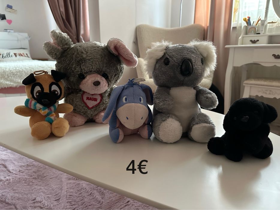 Лотове играчки, дрехи продавам, подарявам