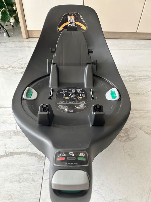 База за детско столче за кола Cybex Base Z 360 black