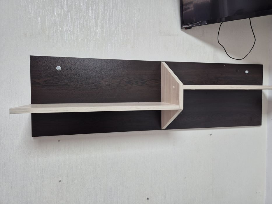 Комплект шкаф и етажерка за стена