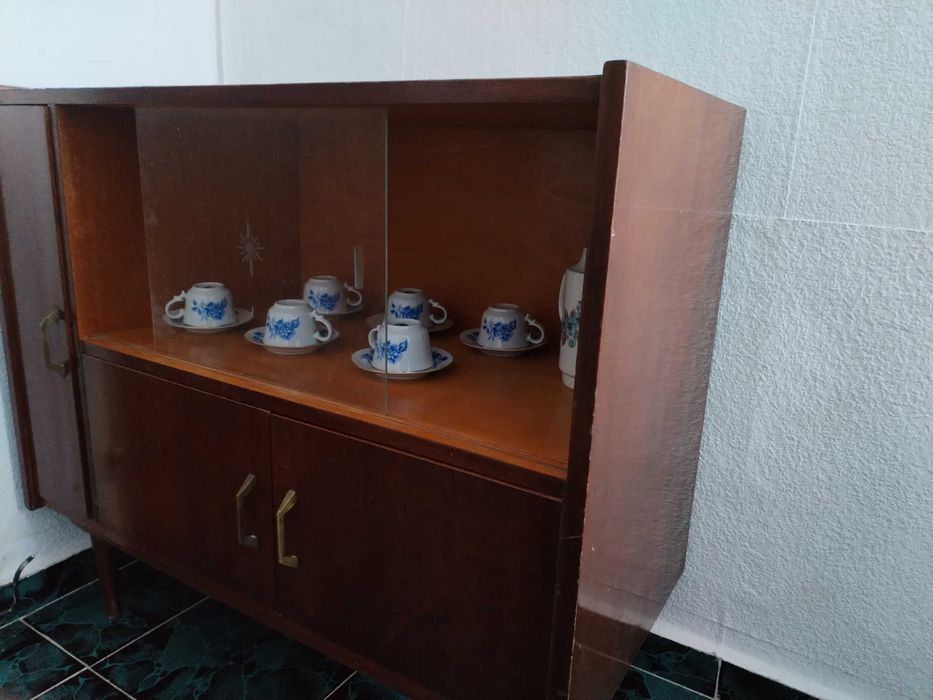 Ретро шкаф запазен