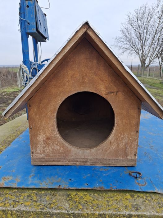 Vând cușcă câine