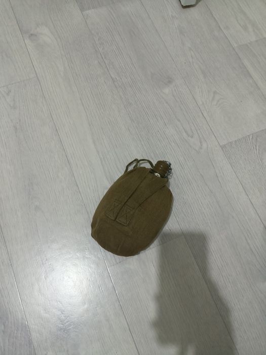 Продам нессесер, дождевик, спальник, каримат и т.д