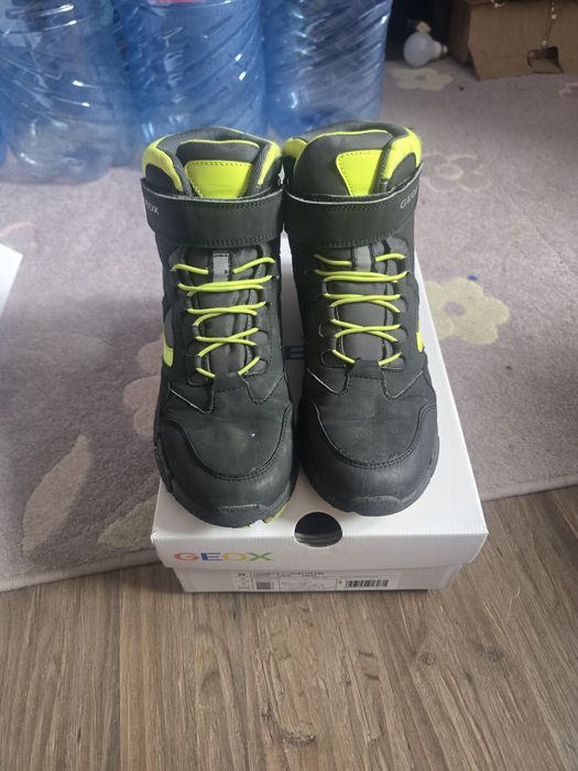 Ботуши Geox 38 номер