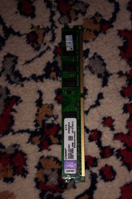 Kingston 2 GB DDR3 orginal RAM xotira