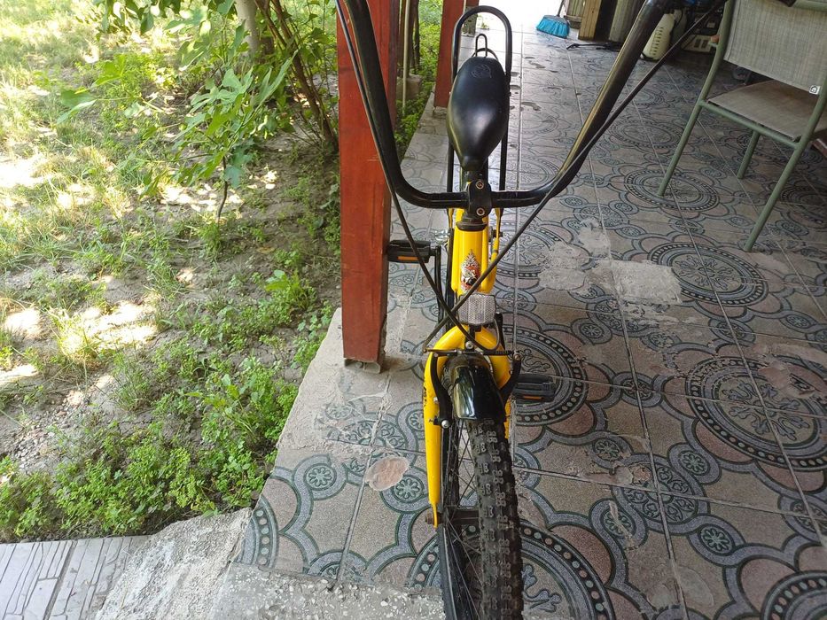 Bicicleta Pegas Mini Galbena