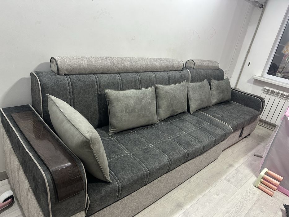 продаю диван, пользовались пол года