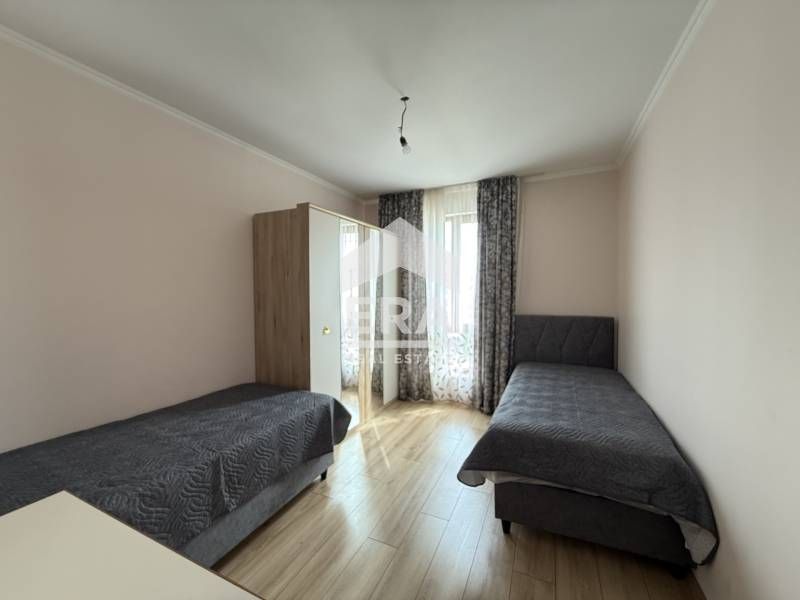 Продава се Тристаен апартамент в Варна, Трошево - 95 кв.м за 3222 €/кв.м - Снимка #8