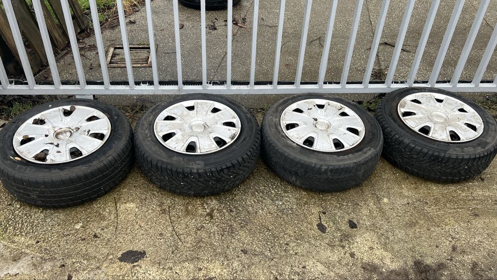 4 jante 175/65/14 cu anvelope + capace