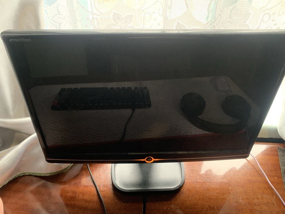 Монитор emachines e202h