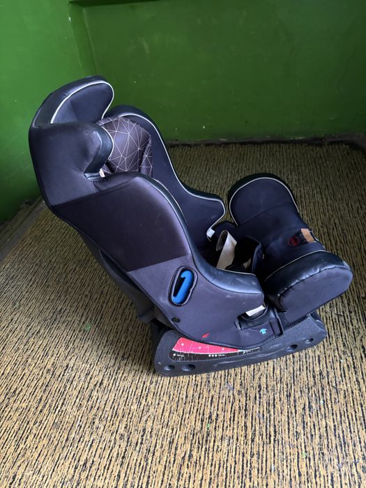 Детско столче за кола Chipolino