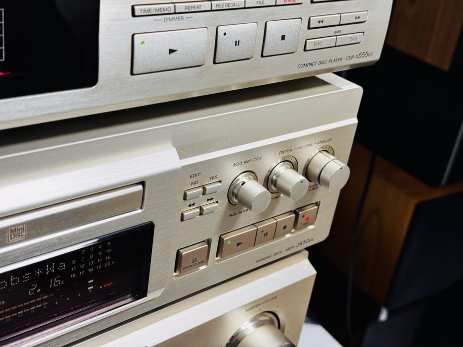 Linie  SONY  gama ES - N9000ES + E9000ES + JA50ES + CDP-X555ES + SA3ES