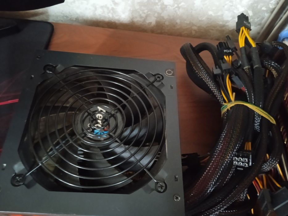 Блок питания Aerocool 800W