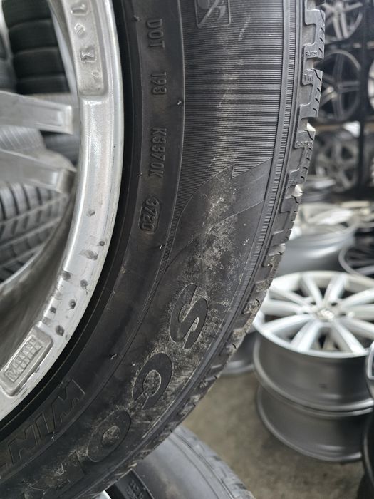 4 Броя 235/60/18 Pirelli 2x7,4mm 2x6,3mm