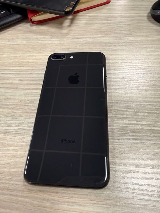iPhone 8 Plus 64GB Space Gray — б/у, рабочий