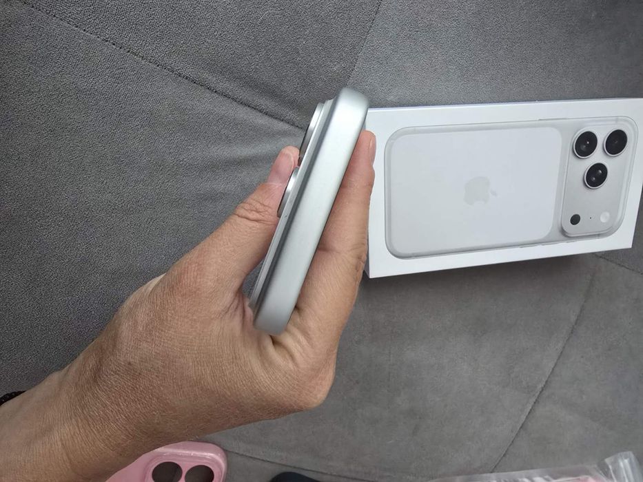 Iphone 17 pro неразличим от нов
