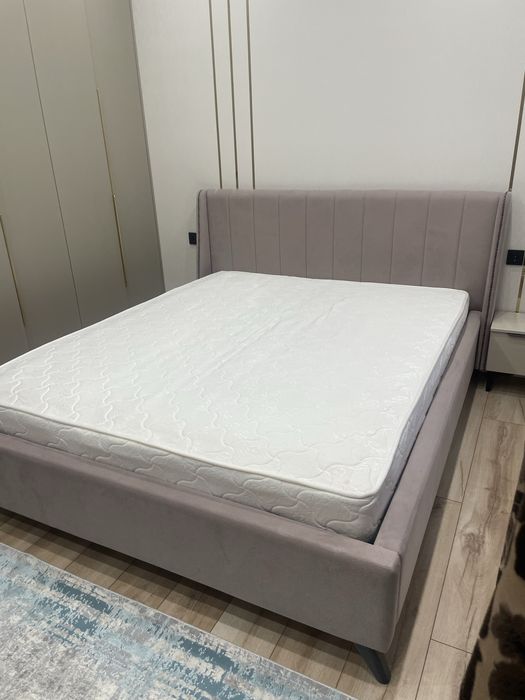 Кровать с ортопедическим матрасом