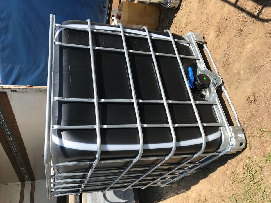 Bidoane 1000 l foarte curate!