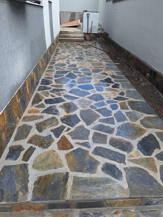 Executam lucrări din piatra