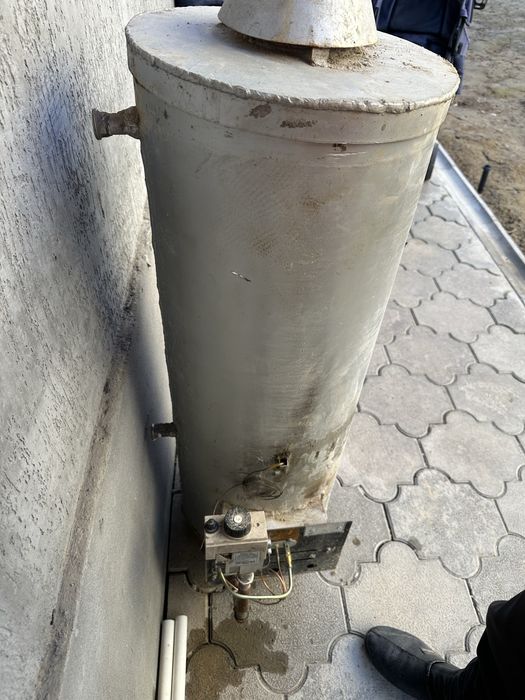 Rabochiy dvuxkontar kotyol, 200-300 m2 joyni bemalol qiynalmi isitadi.