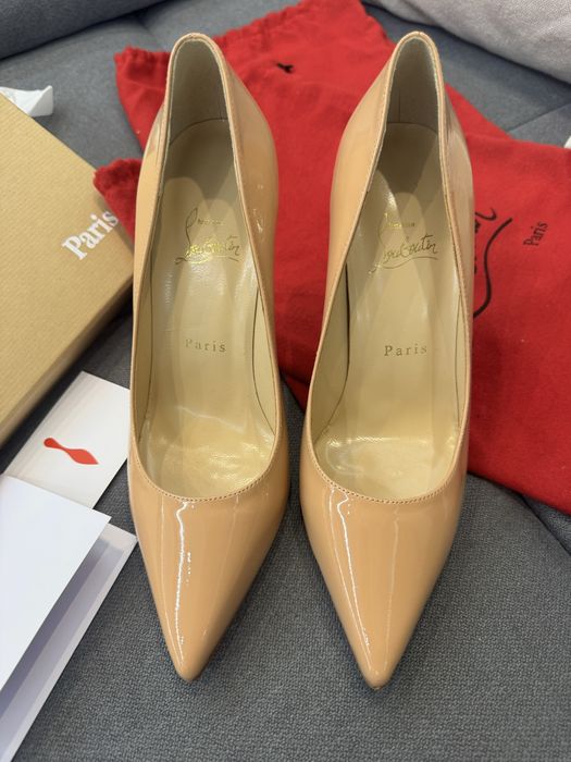 Christian Louboutin So Kate високи токчета