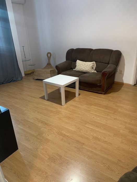 Apartament de închiriat