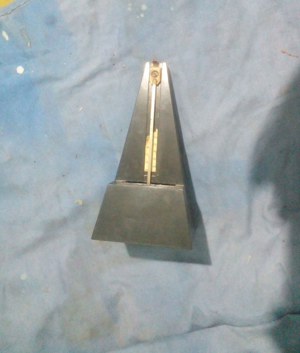 Продается Метроном б/у