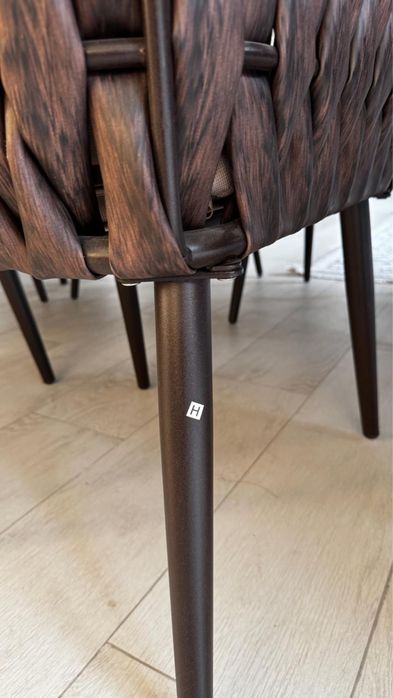 Продам стол, стулья