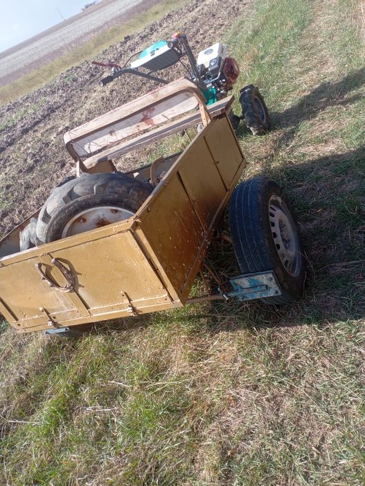 Motocultor plus remorca