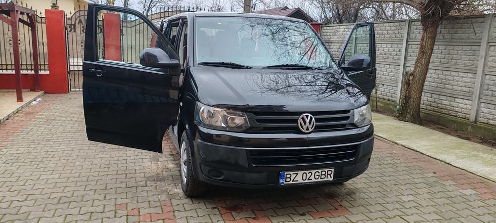 Vând/schimb Transporter T5 8+1 locuri