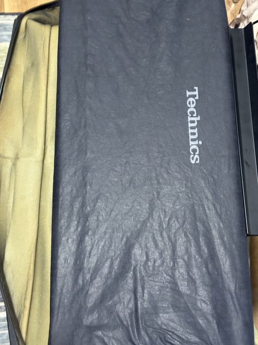 Orgă Technics KN 2000