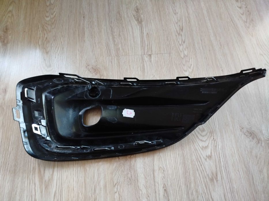 Решетка в предна броня Ford Mondeo